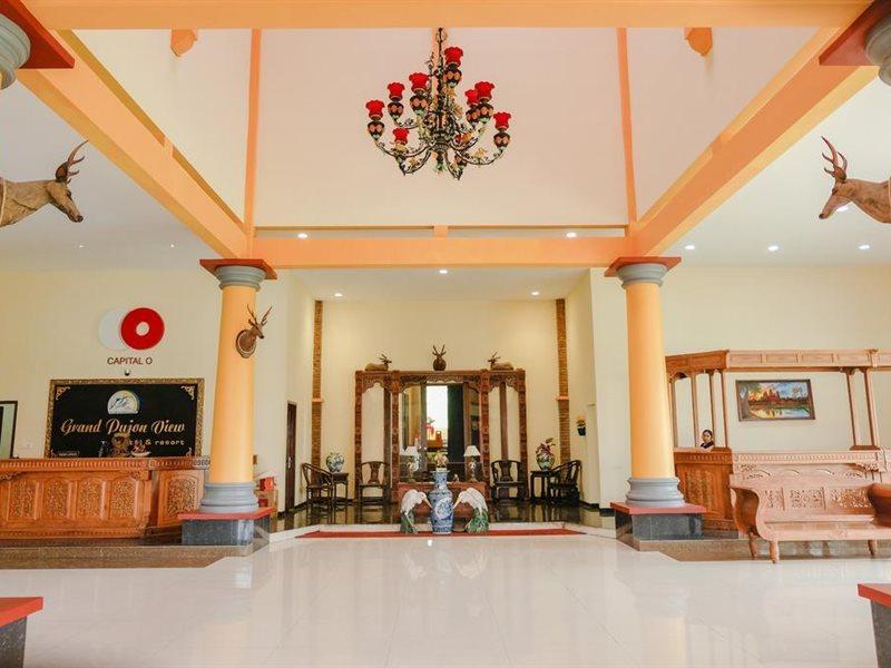 Capital O 892 Grand Pujon View Hotel And Resort バトゥ エクステリア 写真