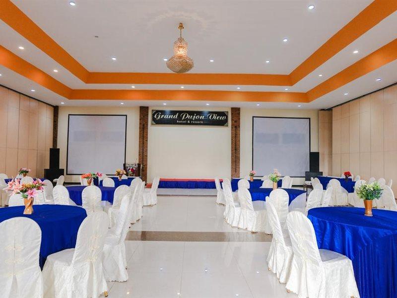 Capital O 892 Grand Pujon View Hotel And Resort バトゥ エクステリア 写真