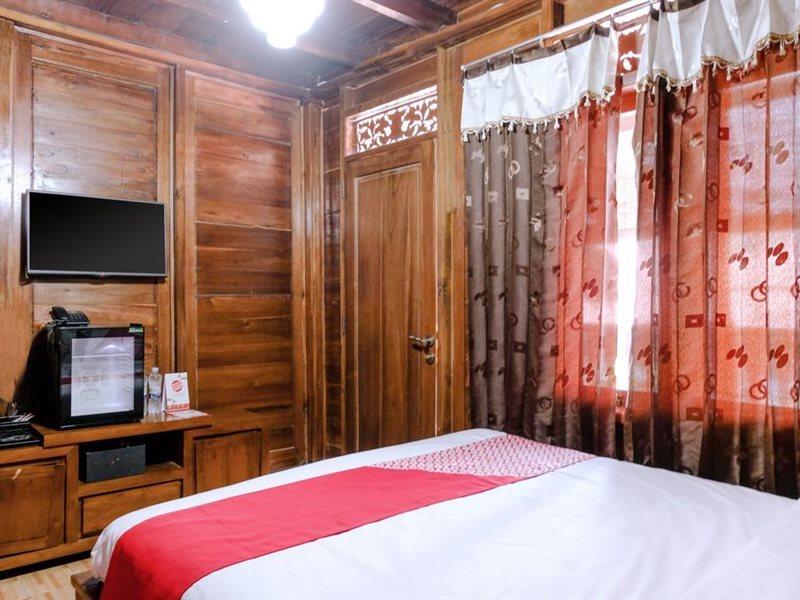 Capital O 892 Grand Pujon View Hotel And Resort バトゥ エクステリア 写真