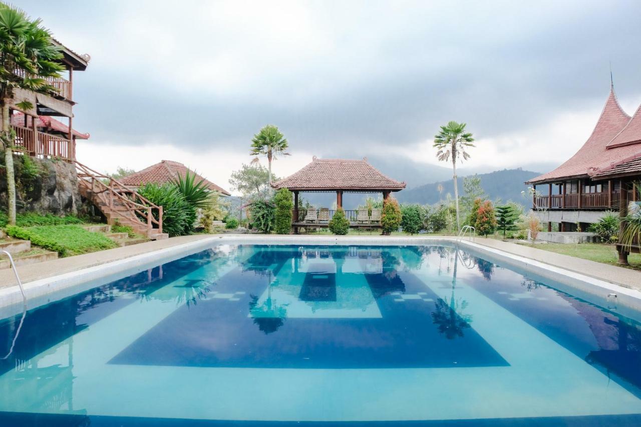 Capital O 892 Grand Pujon View Hotel And Resort バトゥ エクステリア 写真