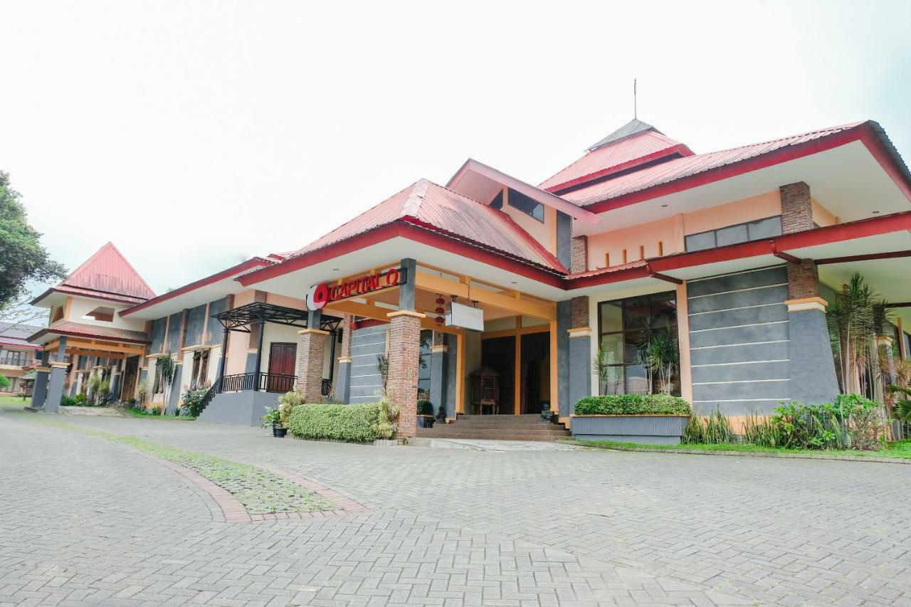 Capital O 892 Grand Pujon View Hotel And Resort バトゥ エクステリア 写真