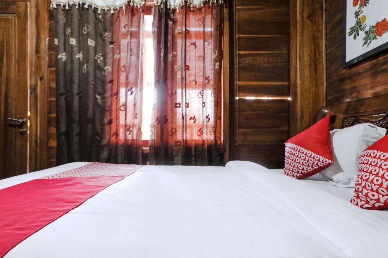 Capital O 892 Grand Pujon View Hotel And Resort バトゥ エクステリア 写真