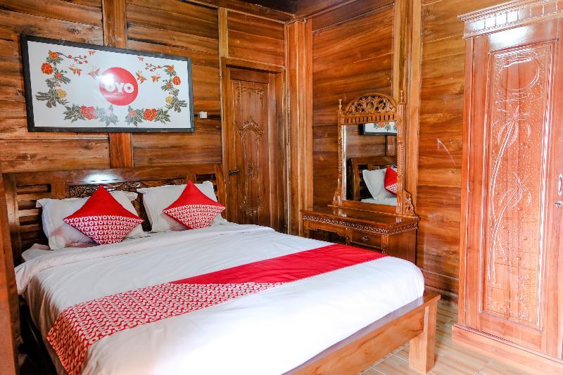 Capital O 892 Grand Pujon View Hotel And Resort バトゥ エクステリア 写真